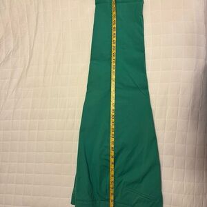 Coldwater Creek Kelly green capris